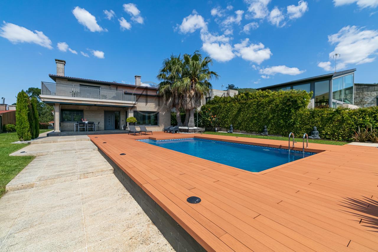 Exclusivo Chalet de Diseño en Lousado.
