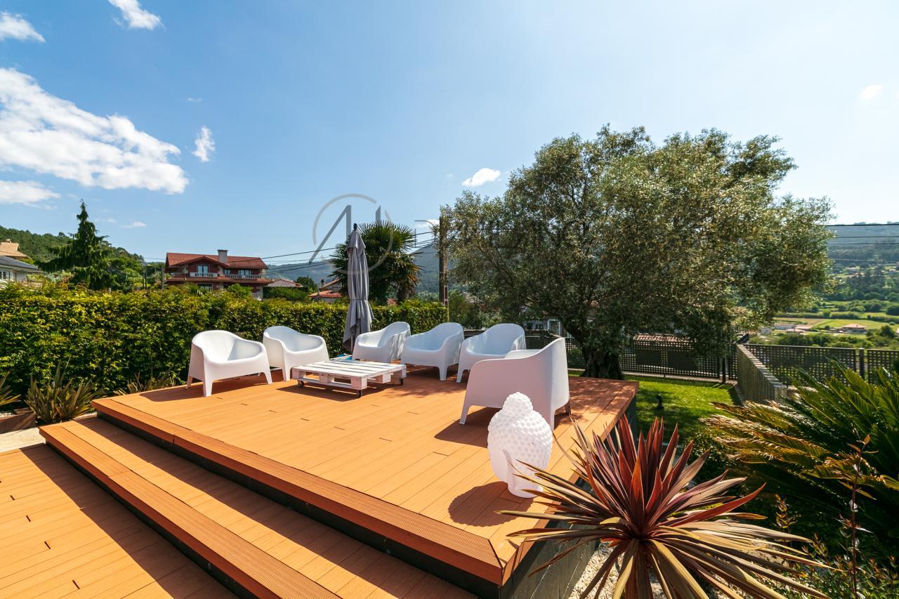 Exclusivo Chalet de Diseño en Lousado.