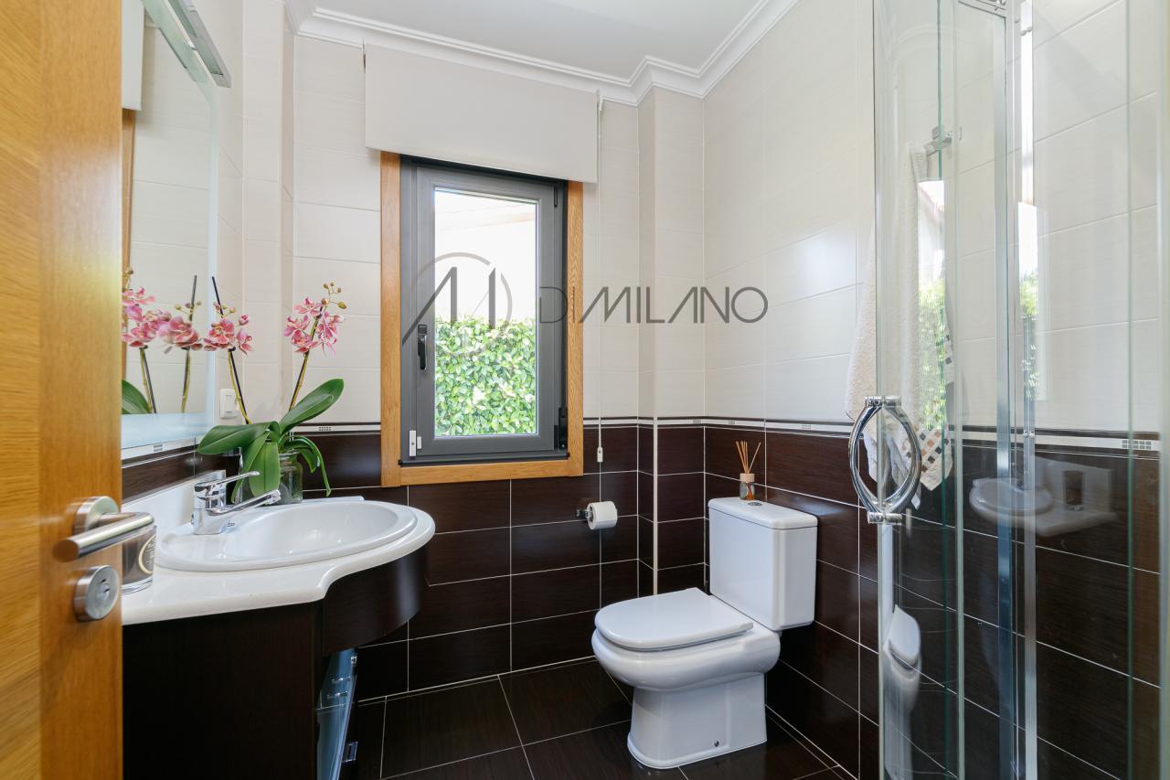 Exclusivo Chalet de Diseño en Lousado.