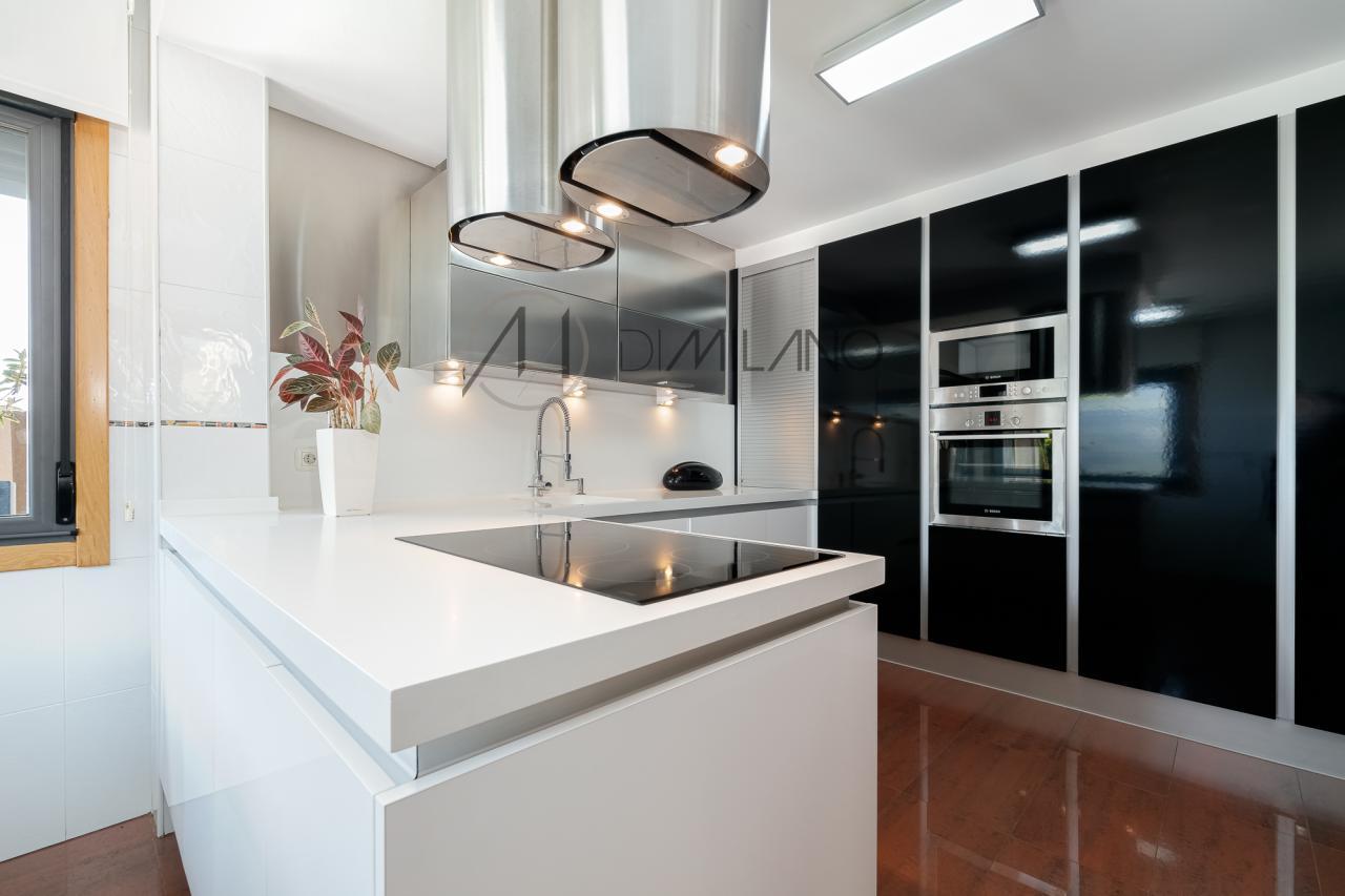 Exclusivo Chalet de Diseño en Lousado.