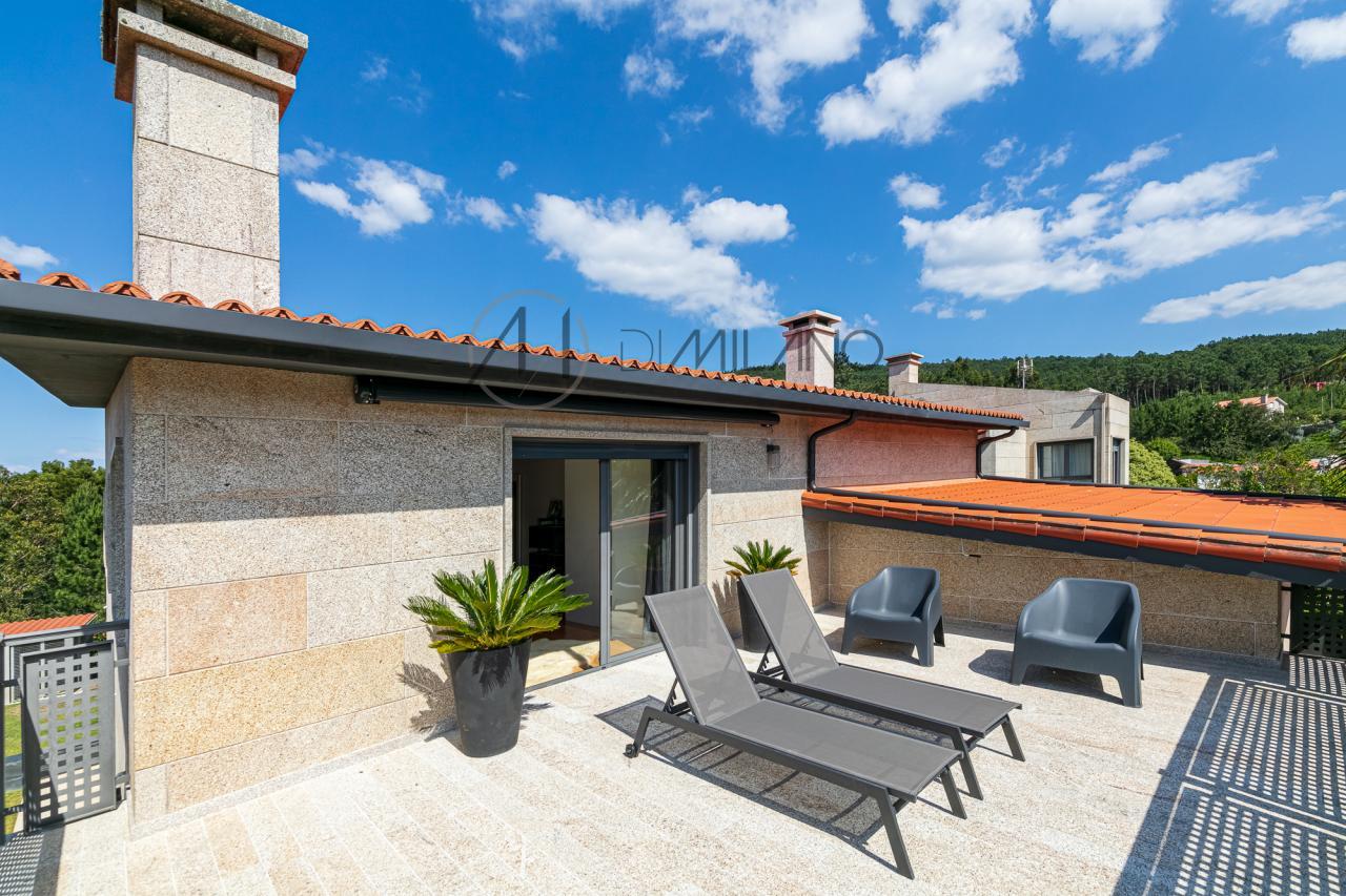 Exclusivo Chalet de Diseño en Lousado.