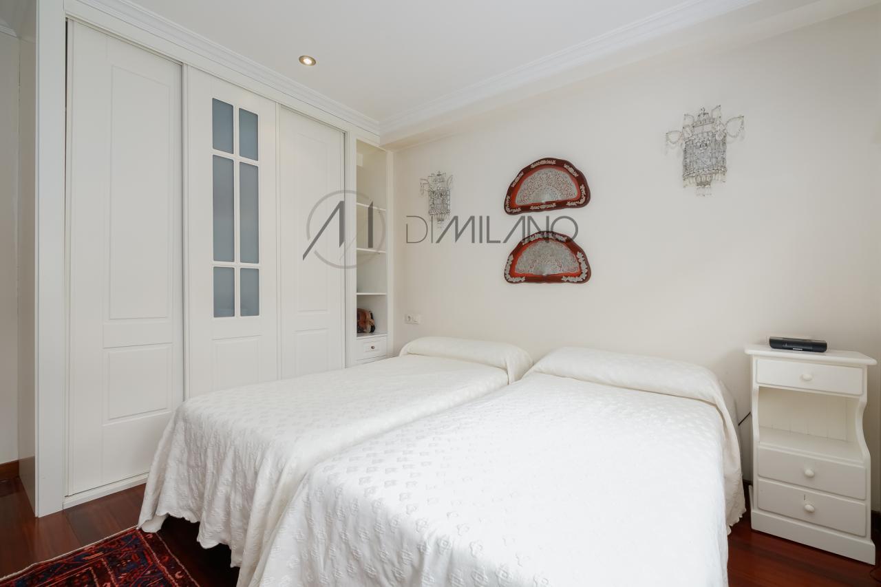 ¡Descubre tu hogar perfecto junto a la Playa de Samil en Vigo!