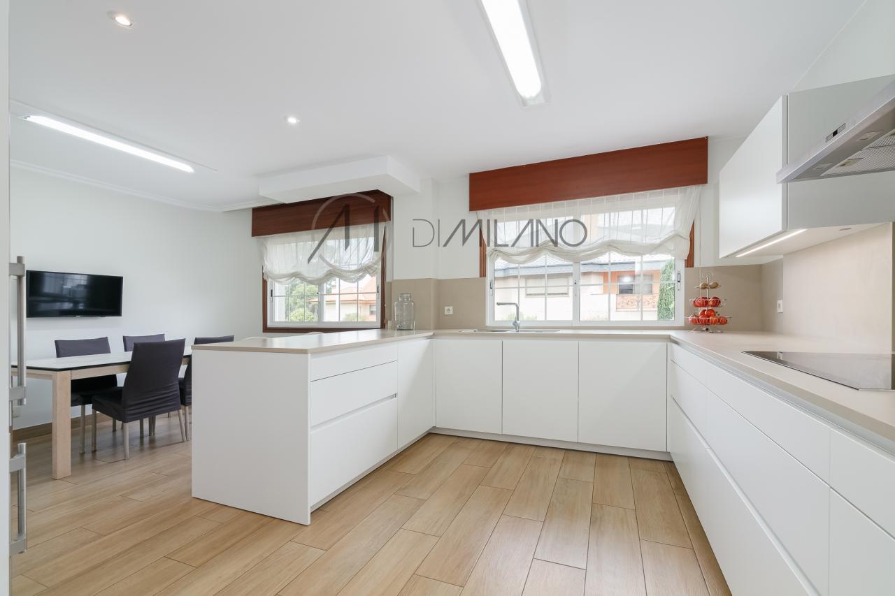 ¡Descubre tu hogar perfecto junto a la Playa de Samil en Vigo!