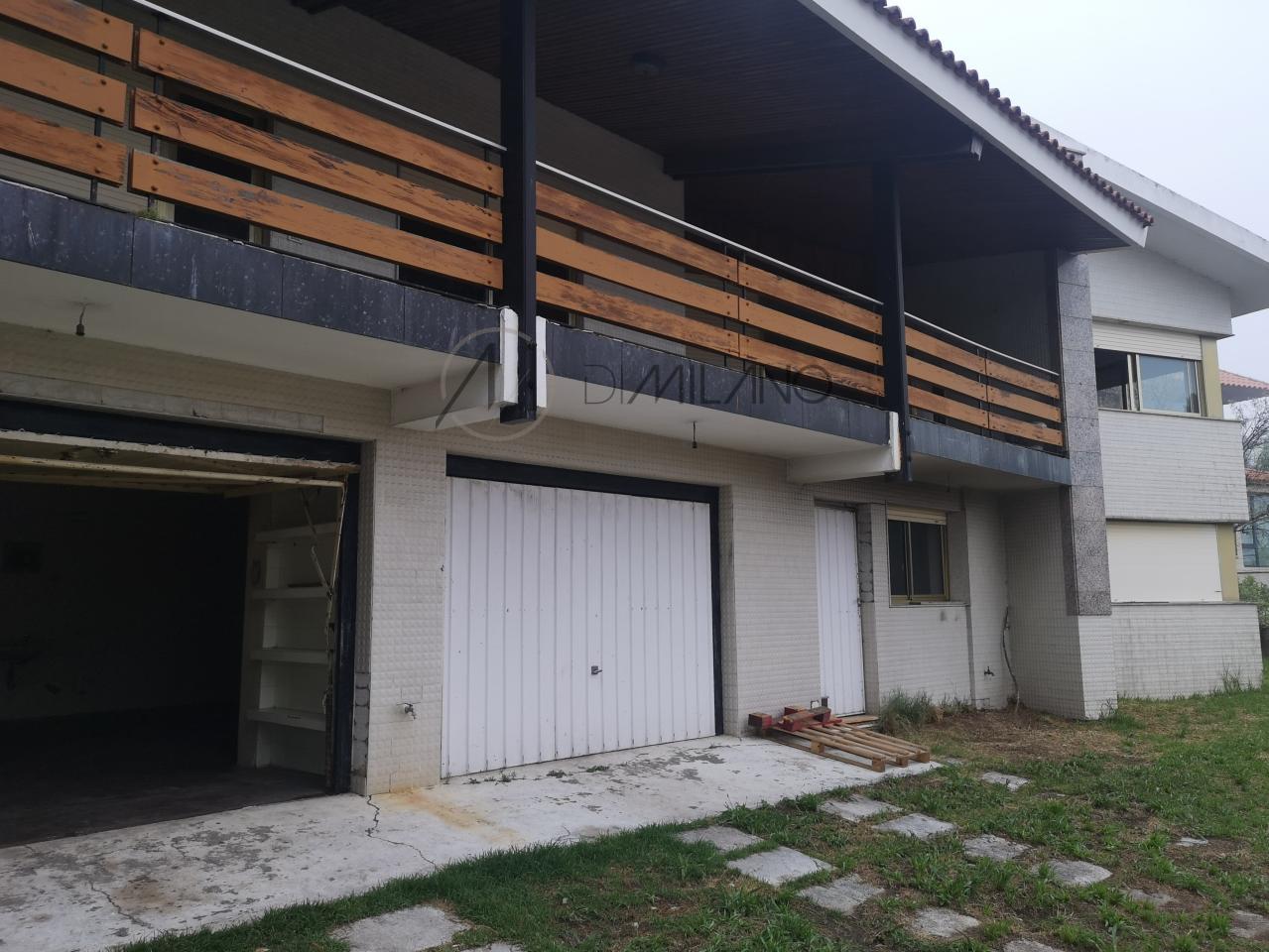 Exclusivo chalet para rehabilitar en el centro de la ciudad de Vigo