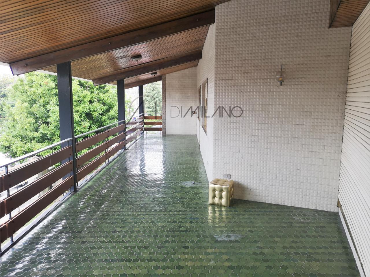 Exclusivo chalet para rehabilitar en el centro de la ciudad de Vigo
