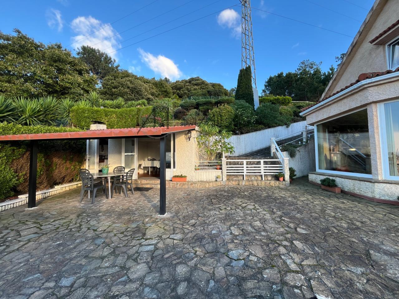 Espectacular chalet con vistas al mar Arteixo (A Coruña)