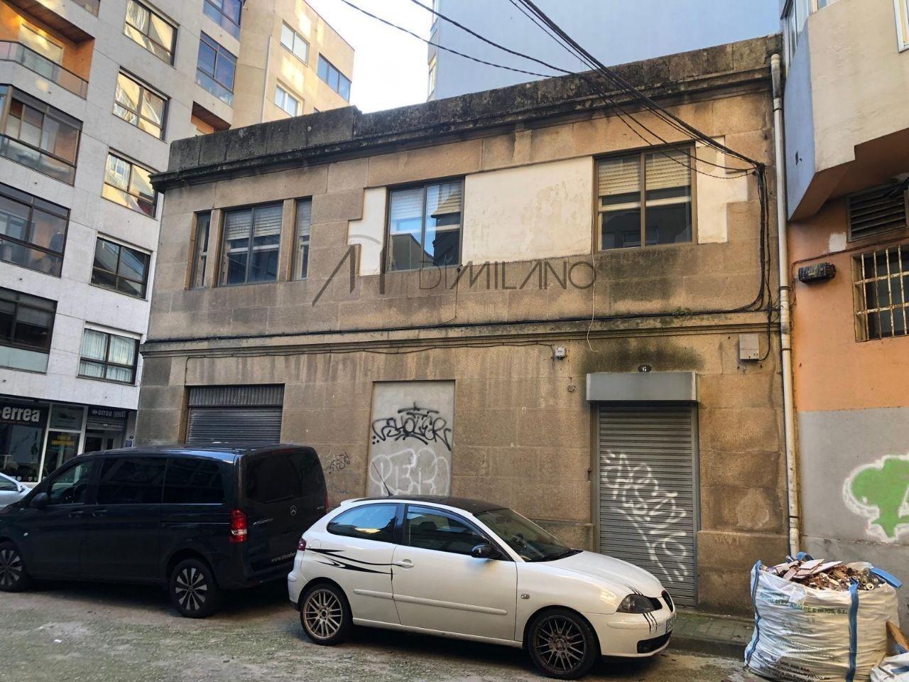 Casa a rehabilitar en el corazón de las Traviesas, en Vigo.