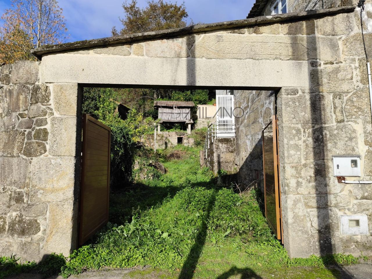 Casa de piedra para reformar en Lugar de Verducedo, Moaña