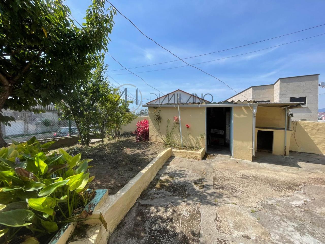 Oportunidad de propiedad con dos viviendas en Matamá.