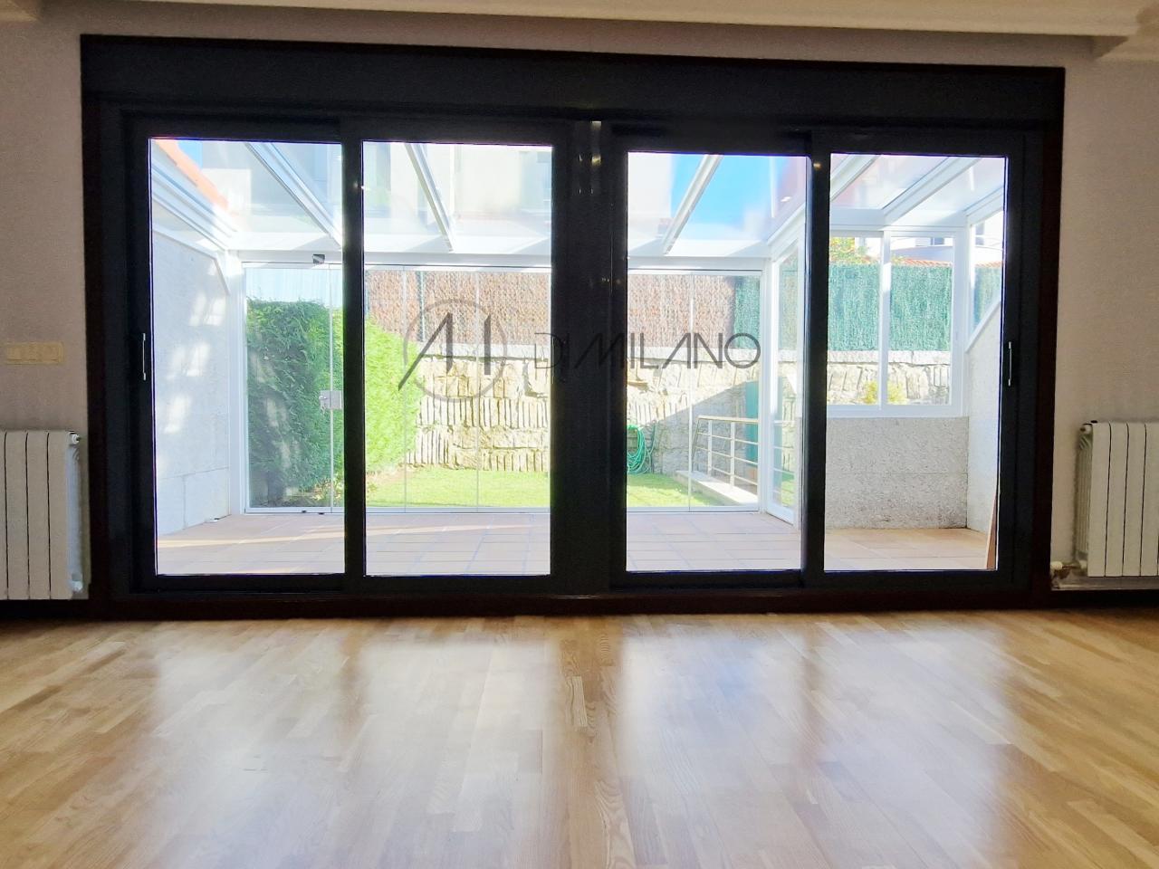 Chalet adosado en urbanización residencial en Sardoma, Vigo