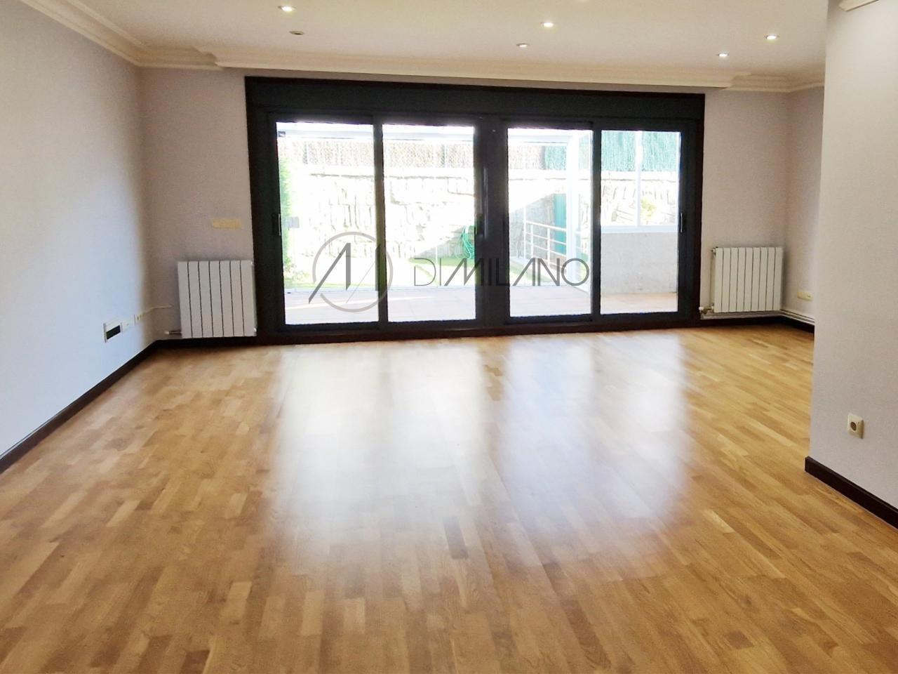 Chalet adosado en urbanización residencial en Sardoma, Vigo
