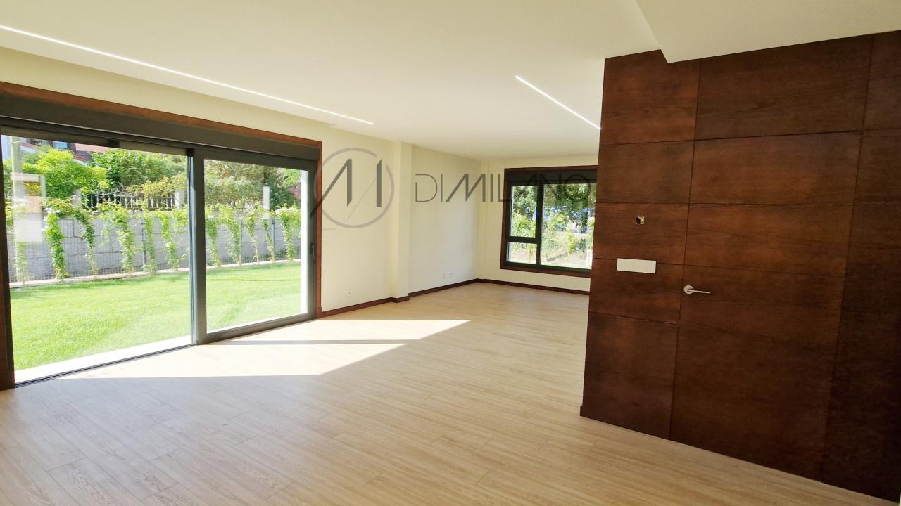 Chalet a estrenar en la urbanización Puente Romano, en Baiona