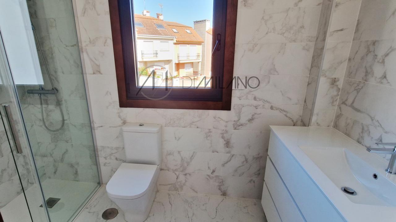 Chalet a estrenar en la urbanización Puente Romano, en Baiona