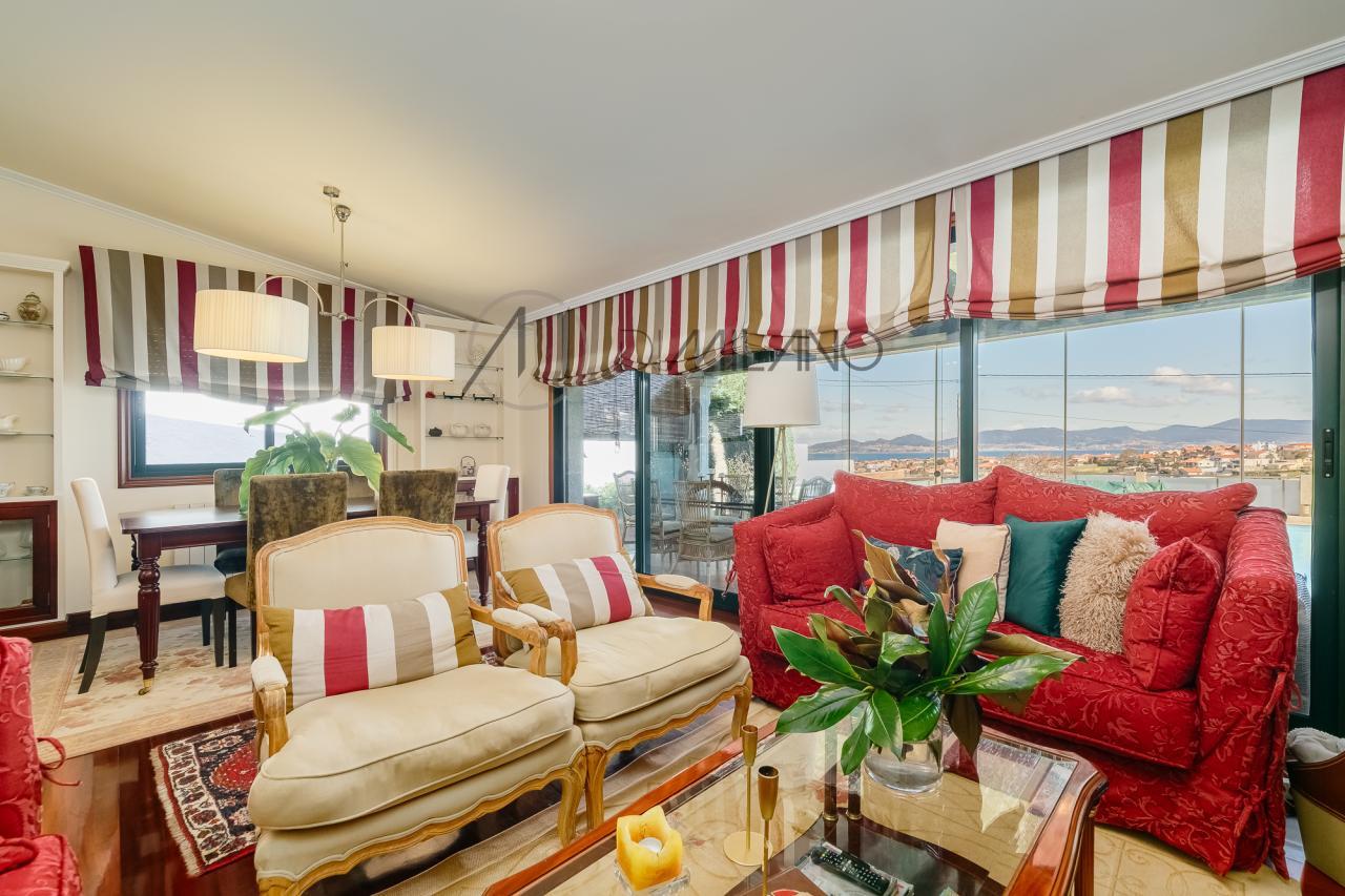 Chalet con piscina y vistas al mar en Saiáns, Vigo