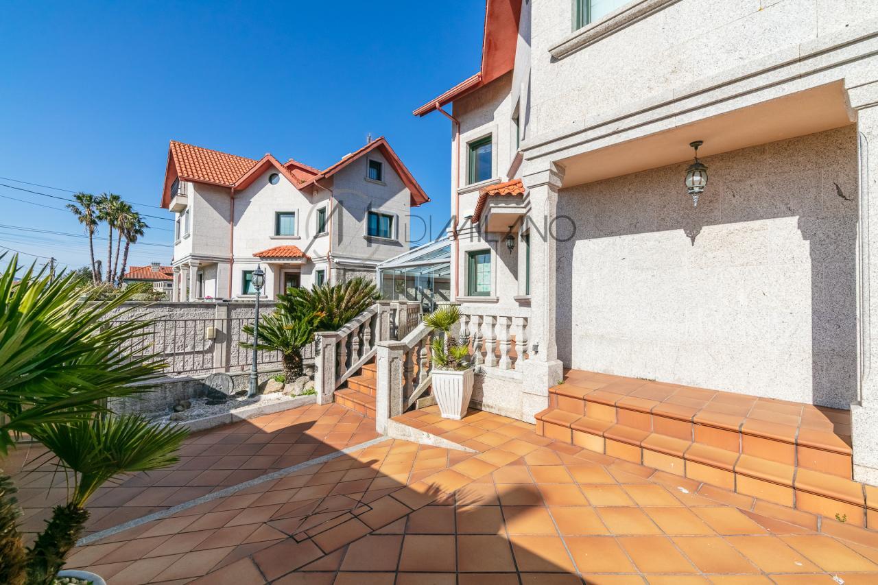 Exclusiva vivienda en Alcabre, a un paso de las playas y con todas las comodidades