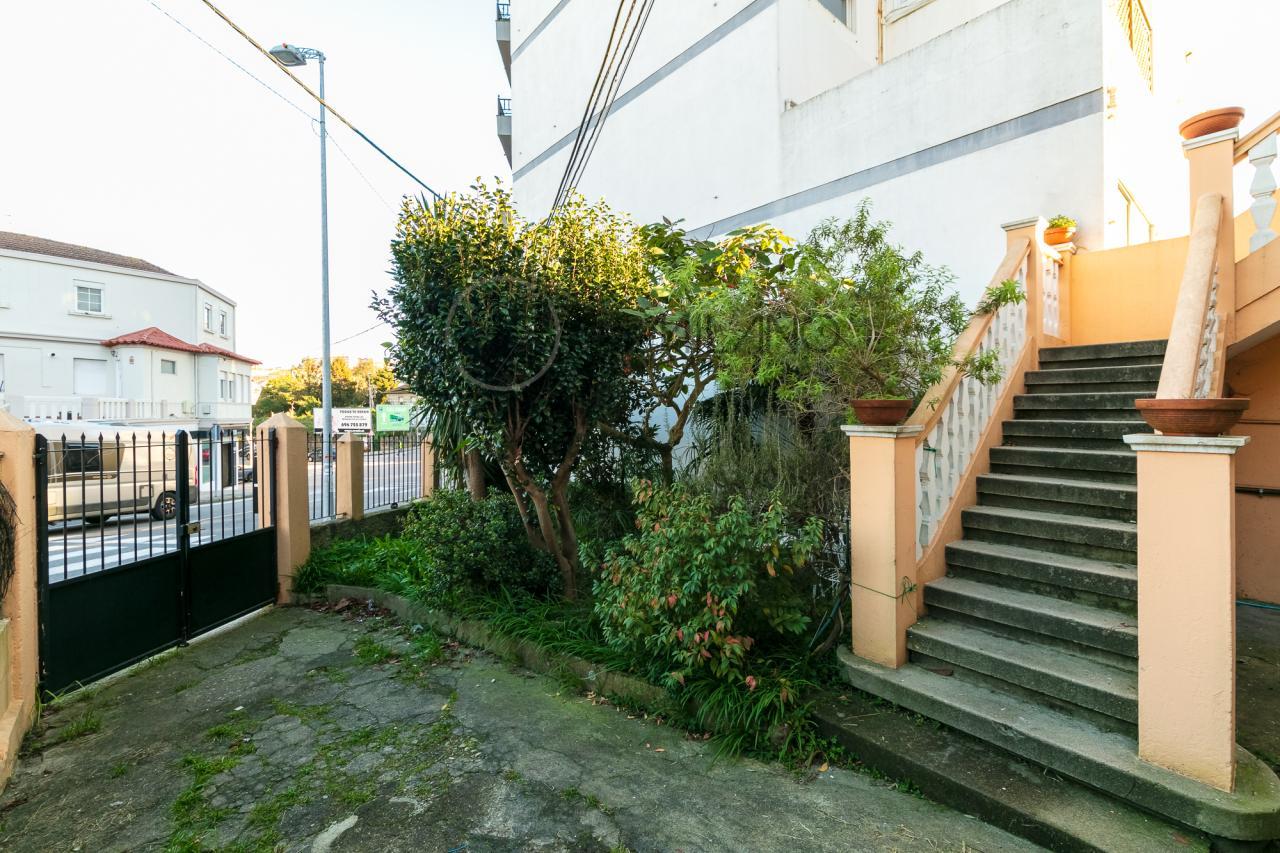 Vivienda con terreno en el corazón de Bouzas