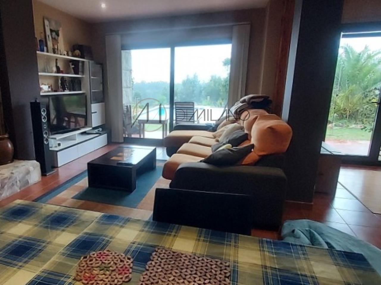 Exclusiva propiedad con vistas al río Miño - Una joya única en Tomiño
