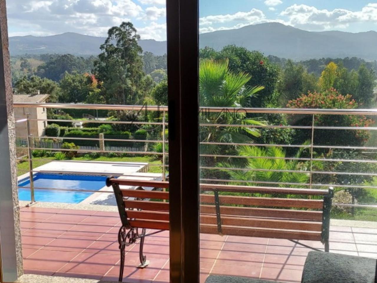 Exclusiva propiedad con vistas al río Miño - Una joya única en Tomiño