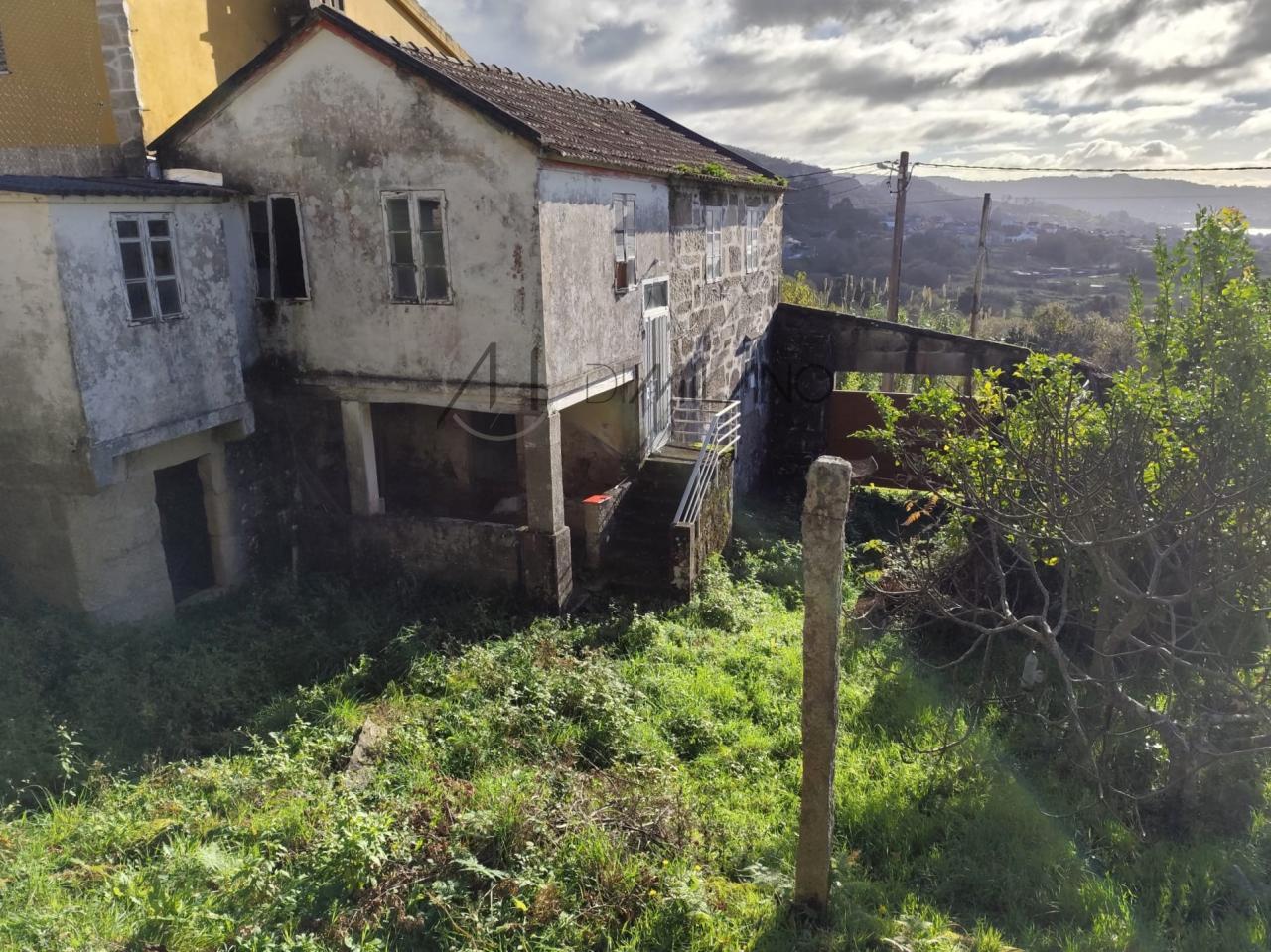 Casa de piedra para reformar en Lugar de Verducedo, Moaña