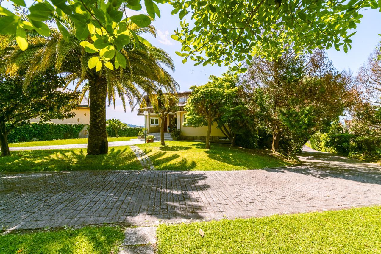 Exclusivo chalet en Castrelos, con vistas a las Islas Cíes.