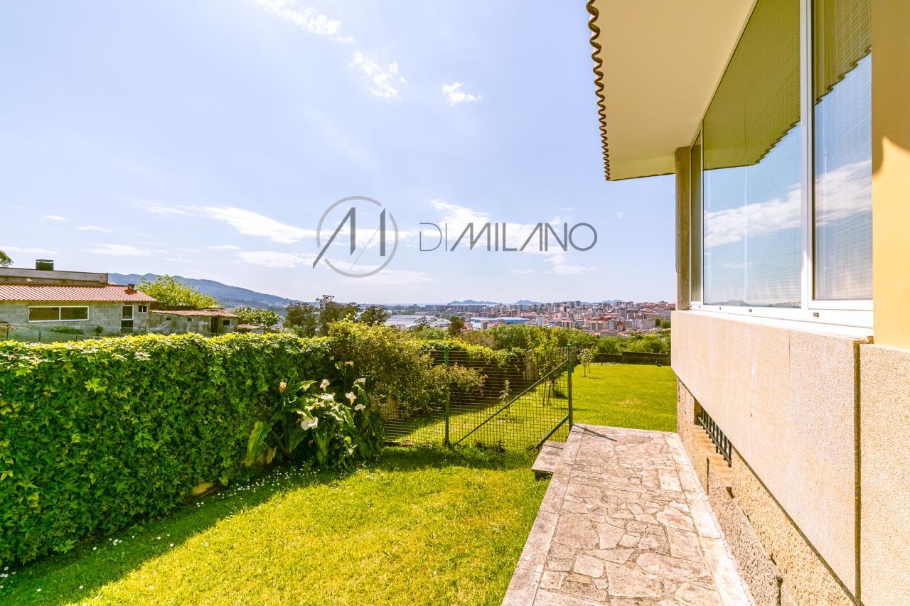 Exclusivo chalet en Castrelos, con vistas a las Islas Cíes.