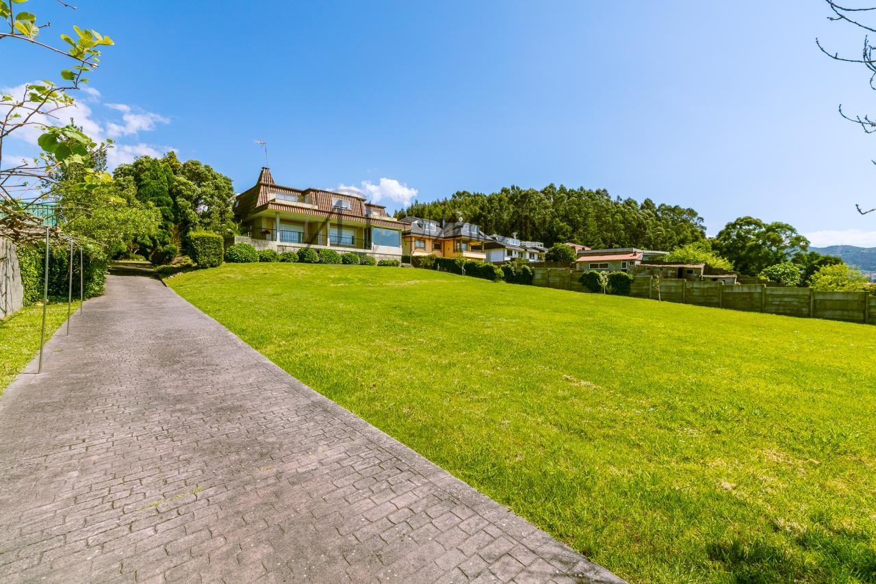 Exclusivo chalet en Castrelos, con vistas a las Islas Cíes.