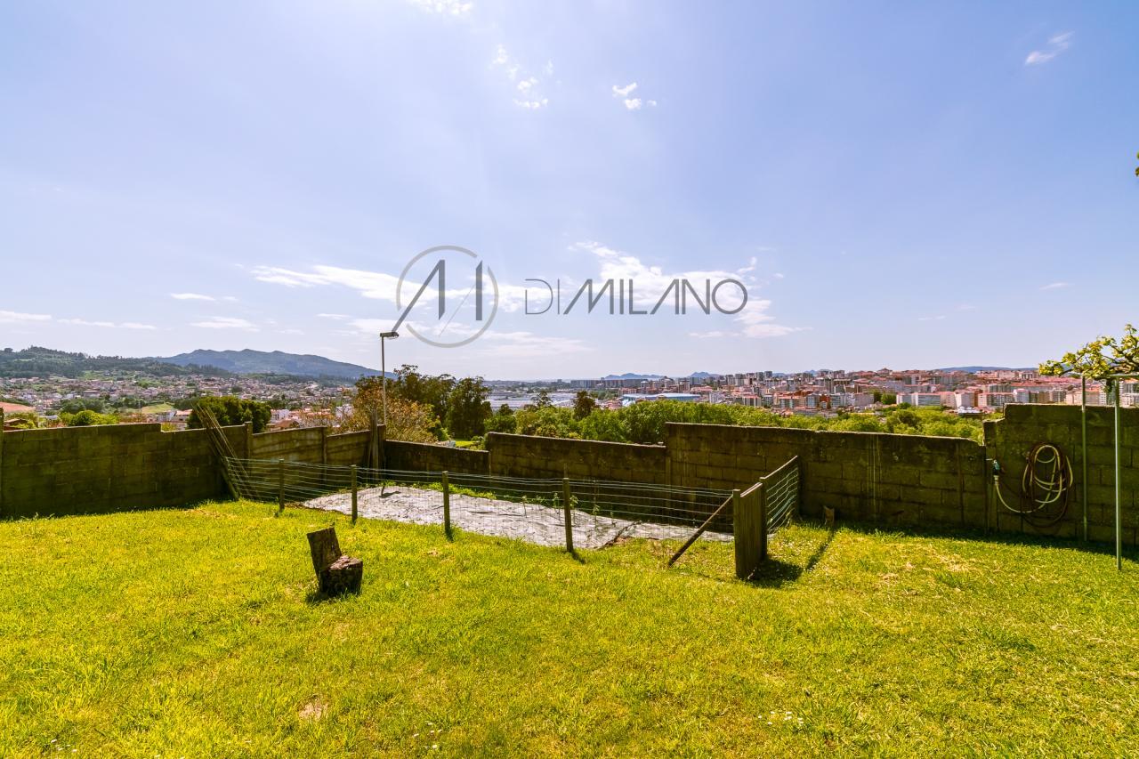 Exclusivo chalet en Castrelos, con vistas a las Islas Cíes.
