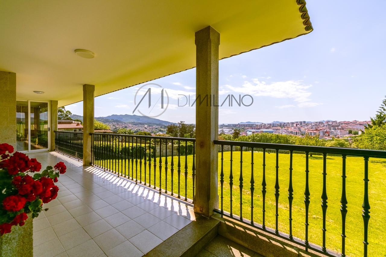 Exclusivo chalet en Castrelos, con vistas a las Islas Cíes.