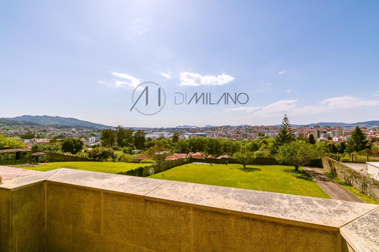 Exclusivo chalet en Castrelos, con vistas a las Islas Cíes.