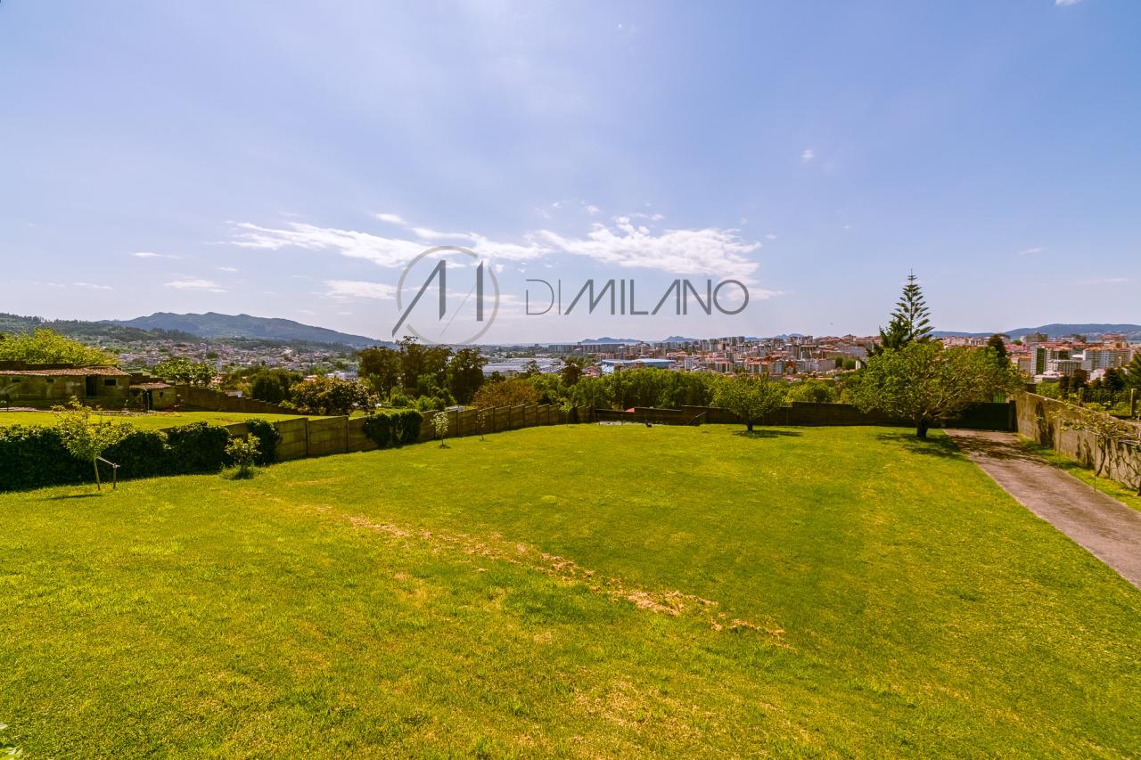 Exclusivo chalet en Castrelos, con vistas a las Islas Cíes.