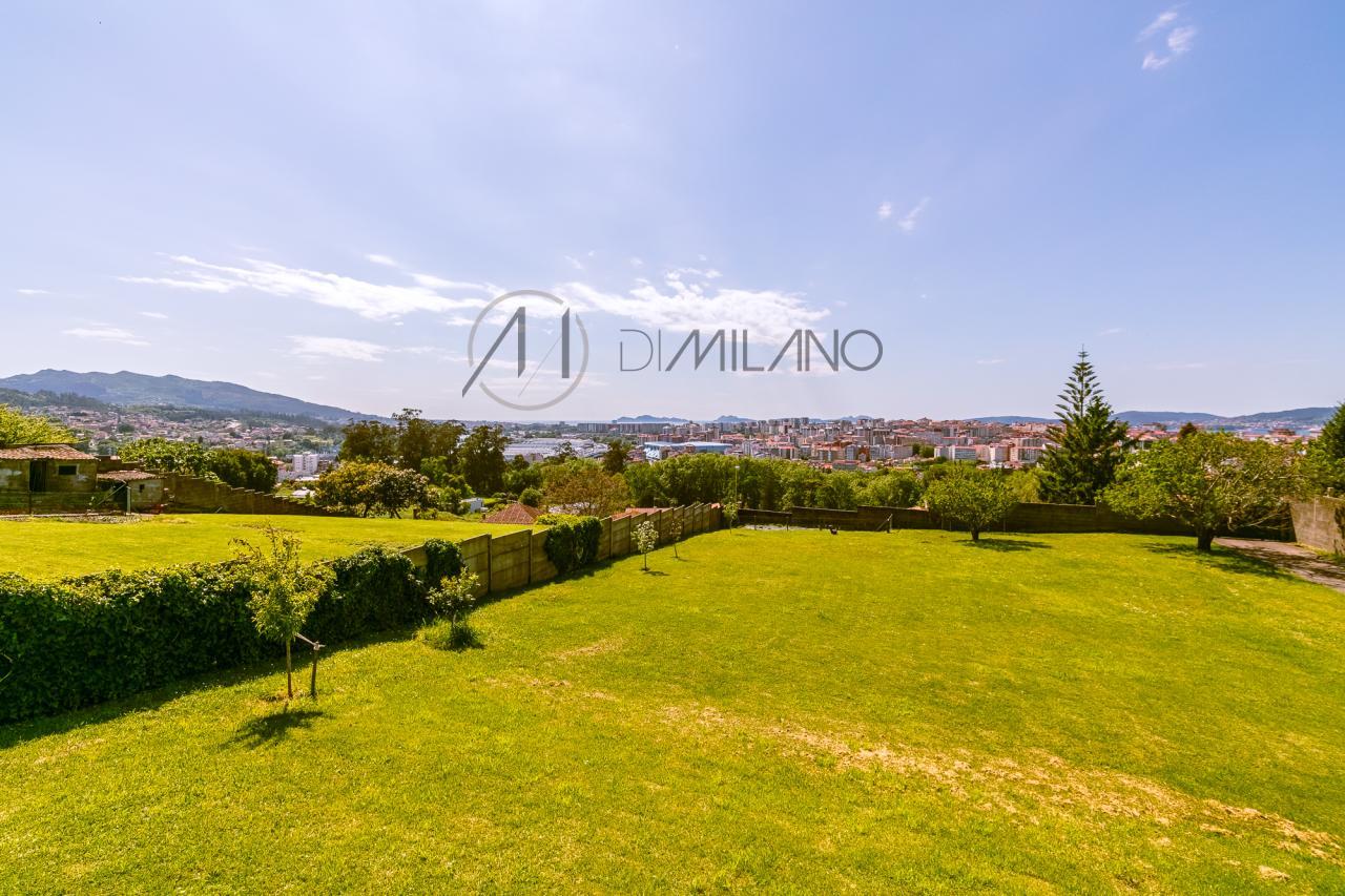Exclusivo chalet en Castrelos, con vistas a las Islas Cíes.