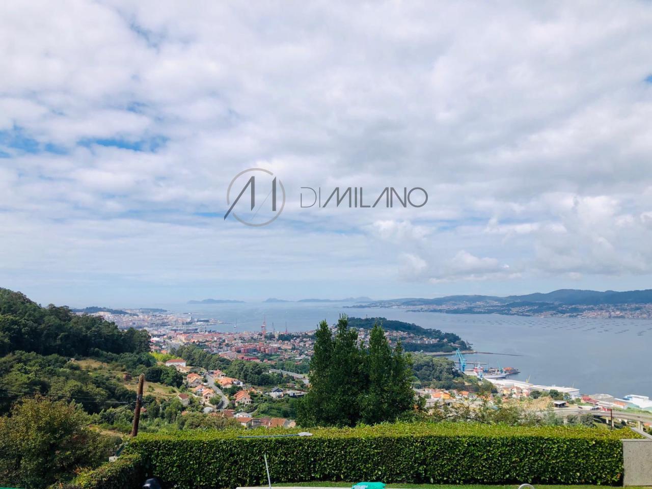 Magnifico chalet de piedra, con piscina e inmejorables vistas de la Ría de Vigo