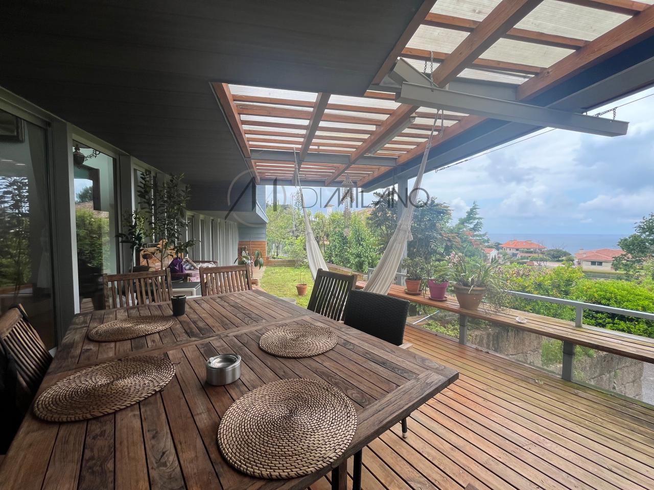 Exclusiva casa de diseño con vistas inmejorables en Nigrán