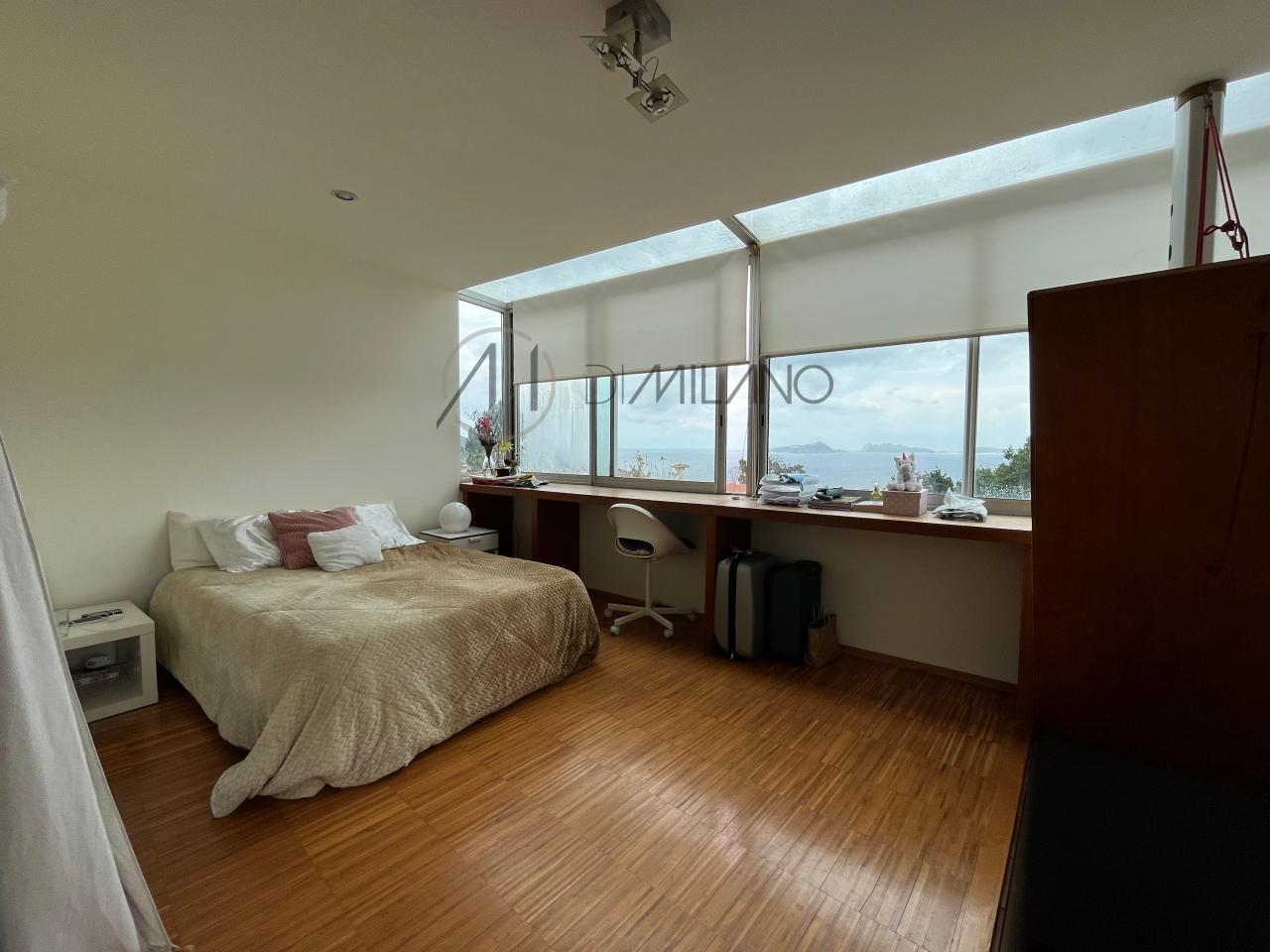 Exclusiva casa de diseño con vistas inmejorables en Nigrán