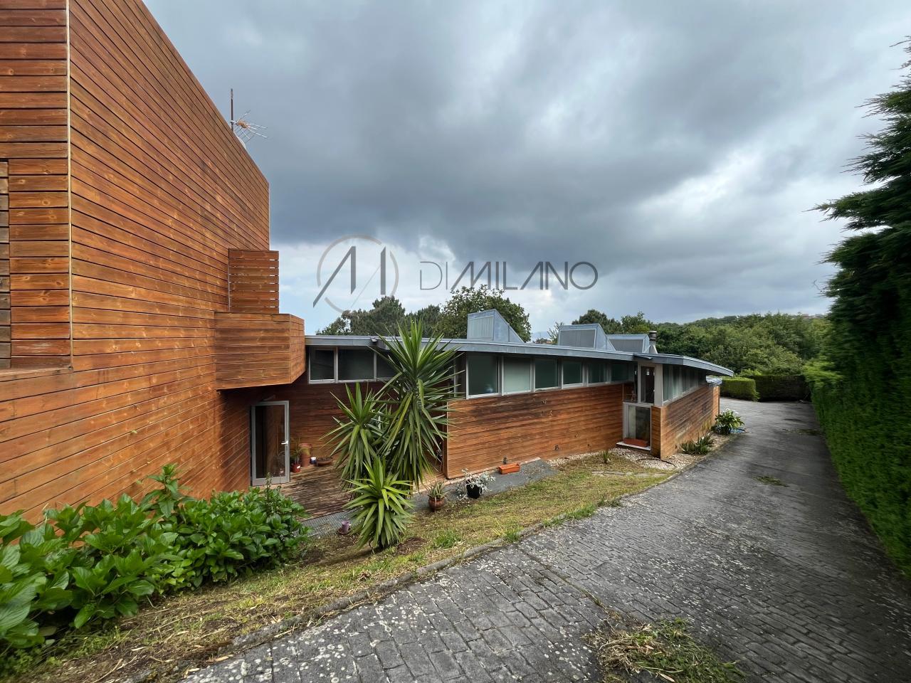 Exclusiva casa de diseño con vistas inmejorables en Nigrán