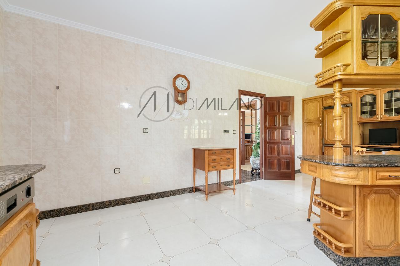 Casa de piedra en Ribadumia: Encanto rural cerca del mar.