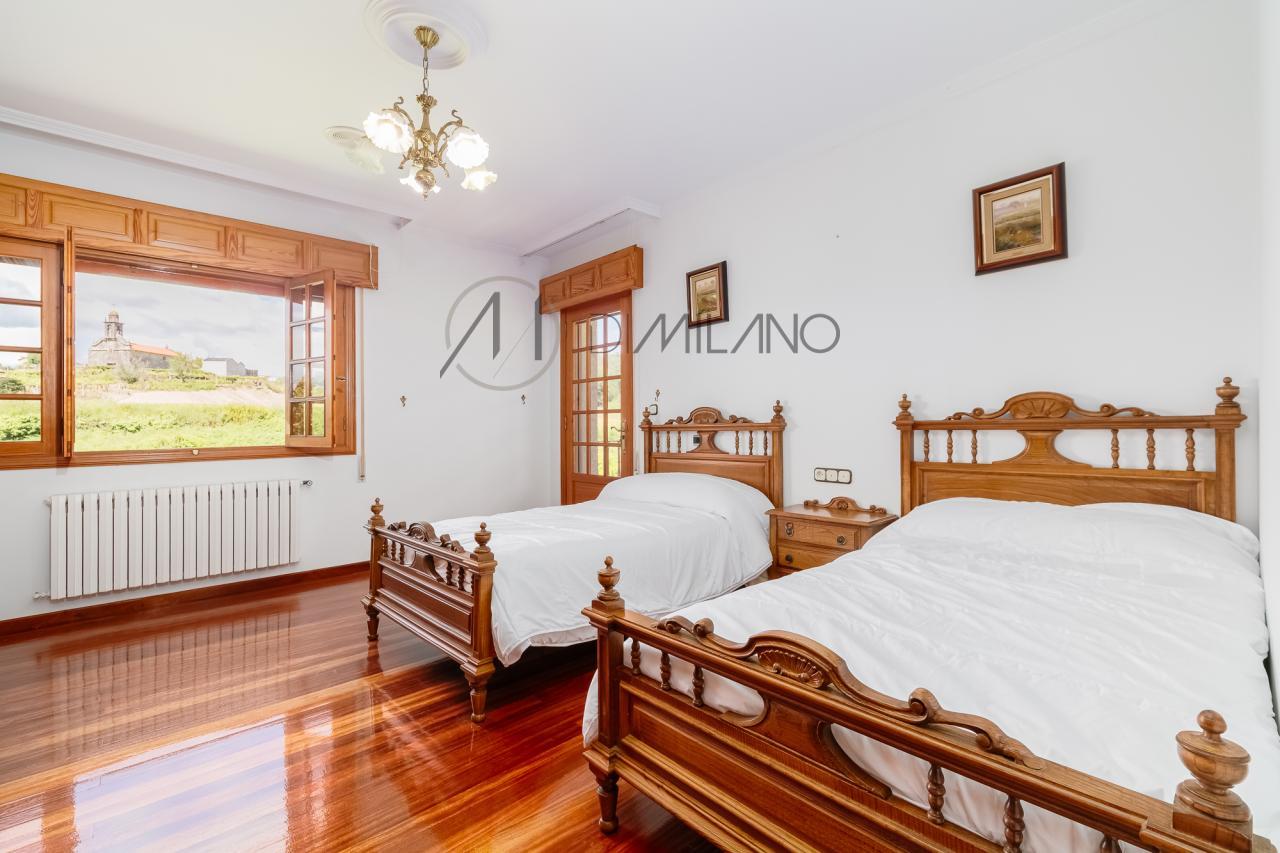 Casa de piedra en Ribadumia: Encanto rural cerca del mar.