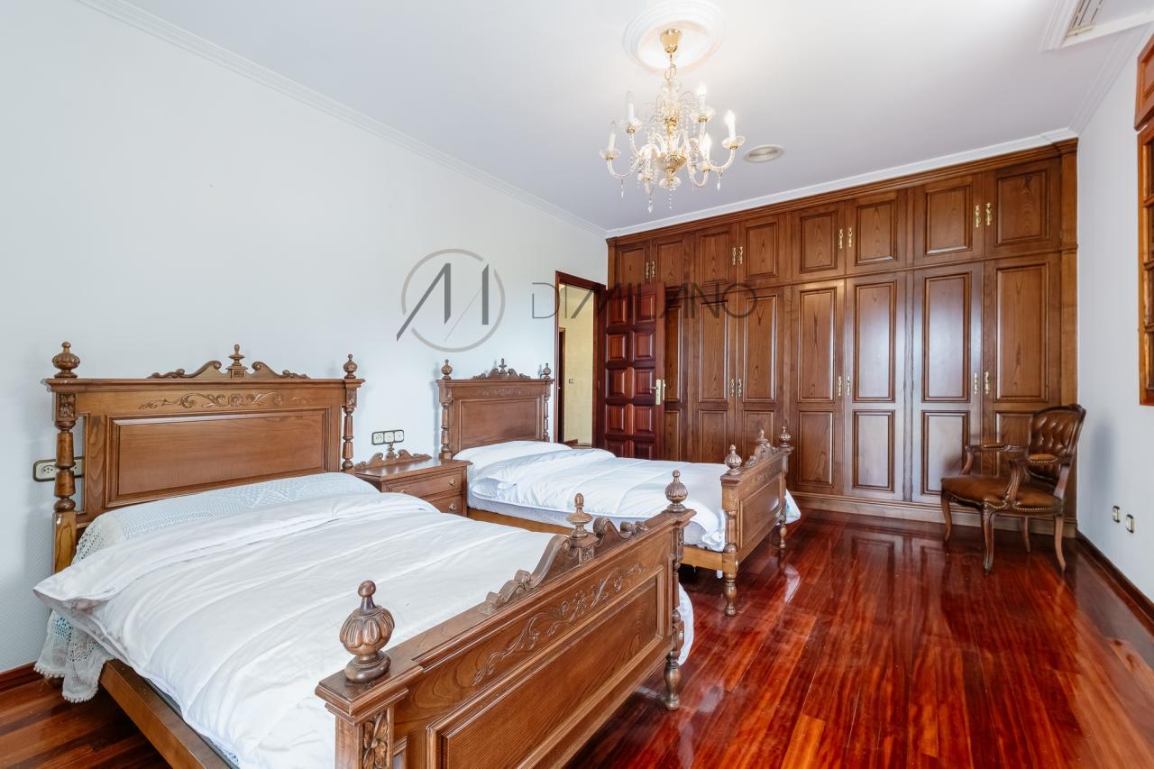 Casa de piedra en Ribadumia: Encanto rural cerca del mar.