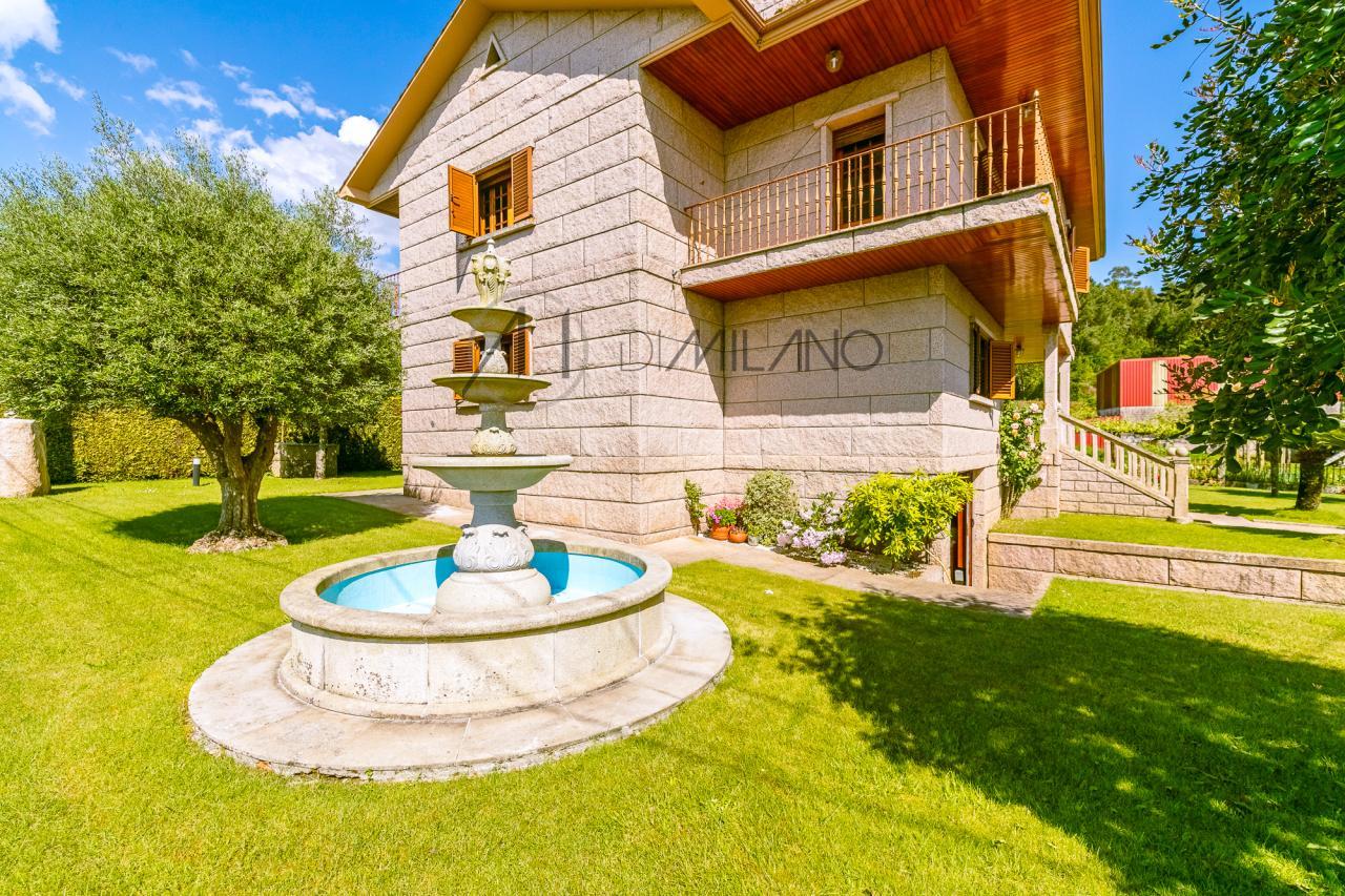 Casa de piedra en Ribadumia: Encanto rural cerca del mar.