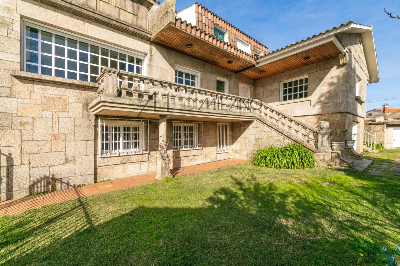 Chalet de piedra en Navia-Samil, Vigo