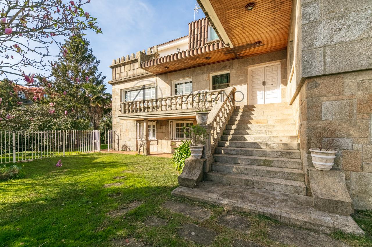 Chalet de piedra en Navia-Samil, Vigo