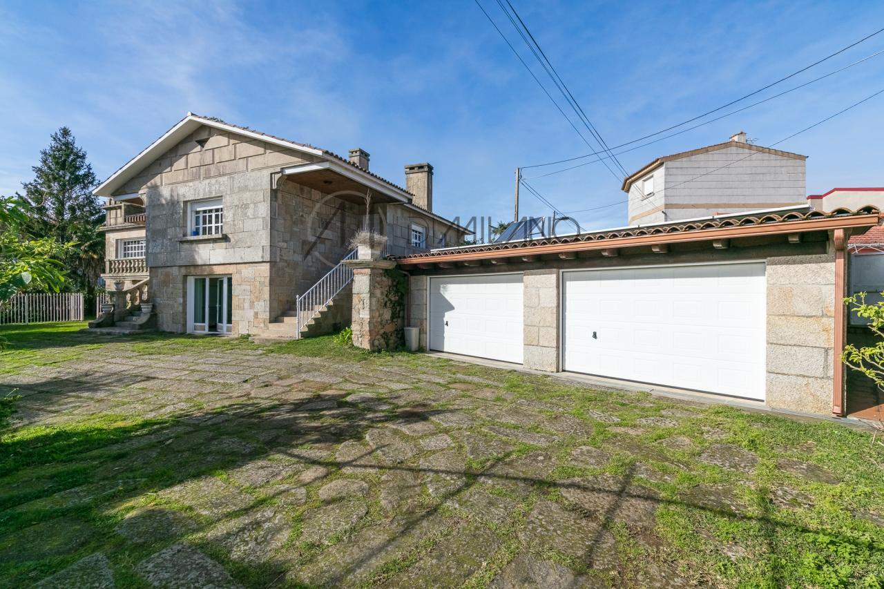 Chalet de piedra en Navia-Samil, Vigo