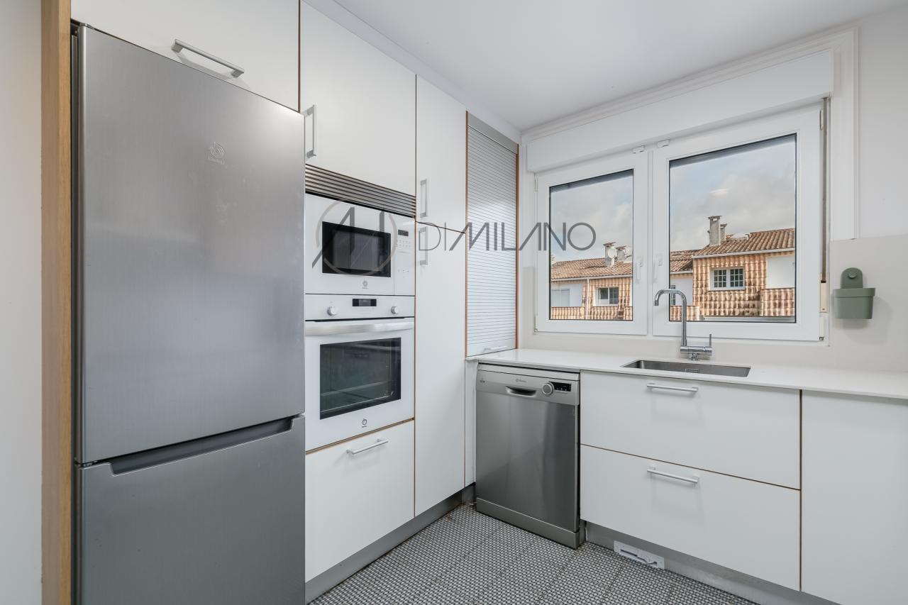 Chalet adosado en urbanización Puente Romano de Baiona.