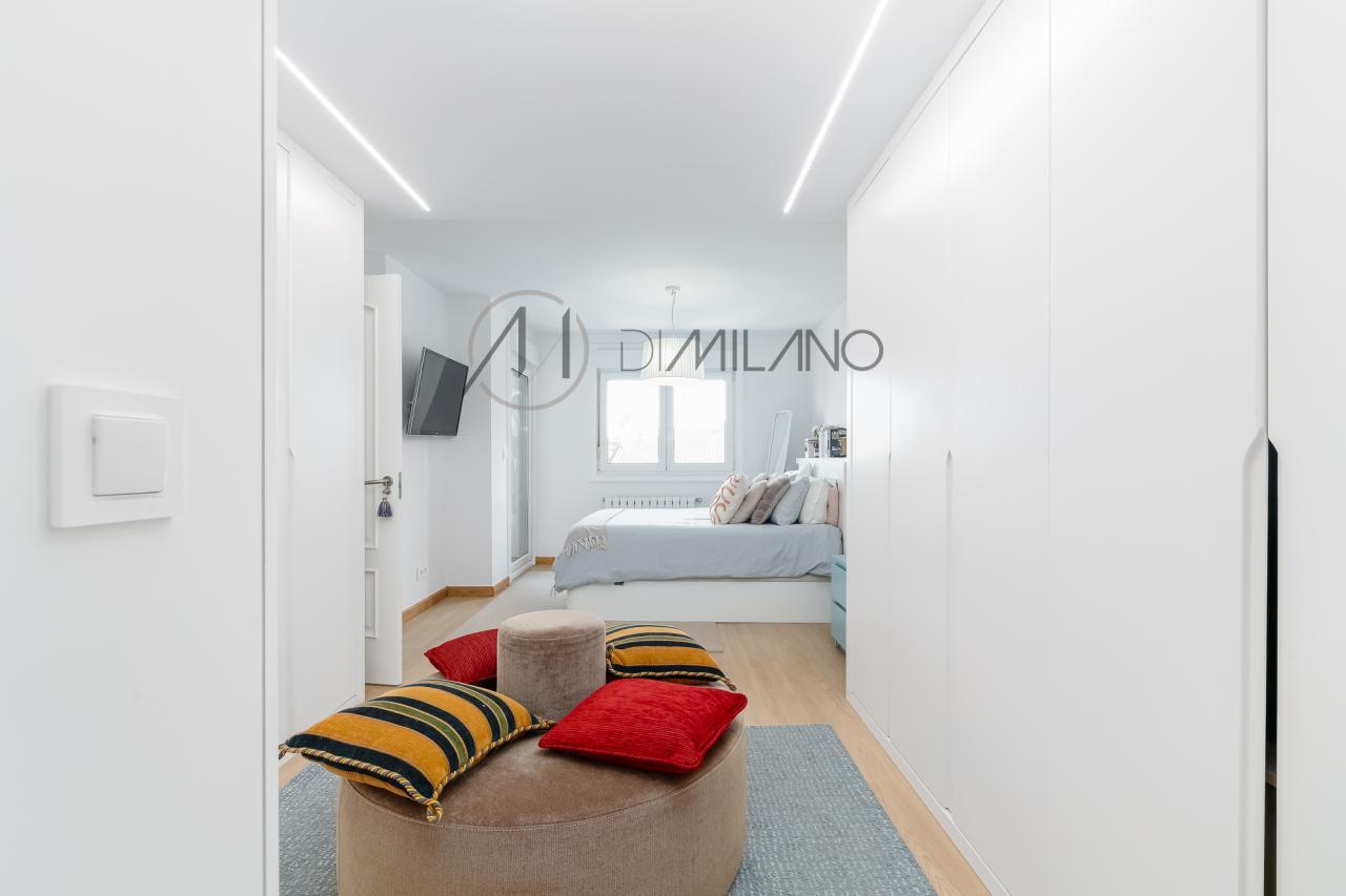 Chalet adosado en urbanización Puente Romano de Baiona.