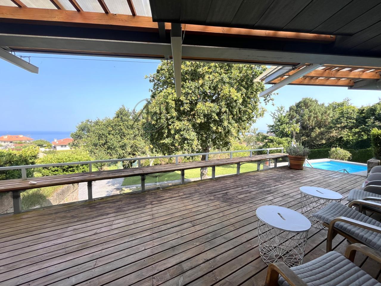 Exclusiva casa de diseño con vistas inmejorables en Nigrán