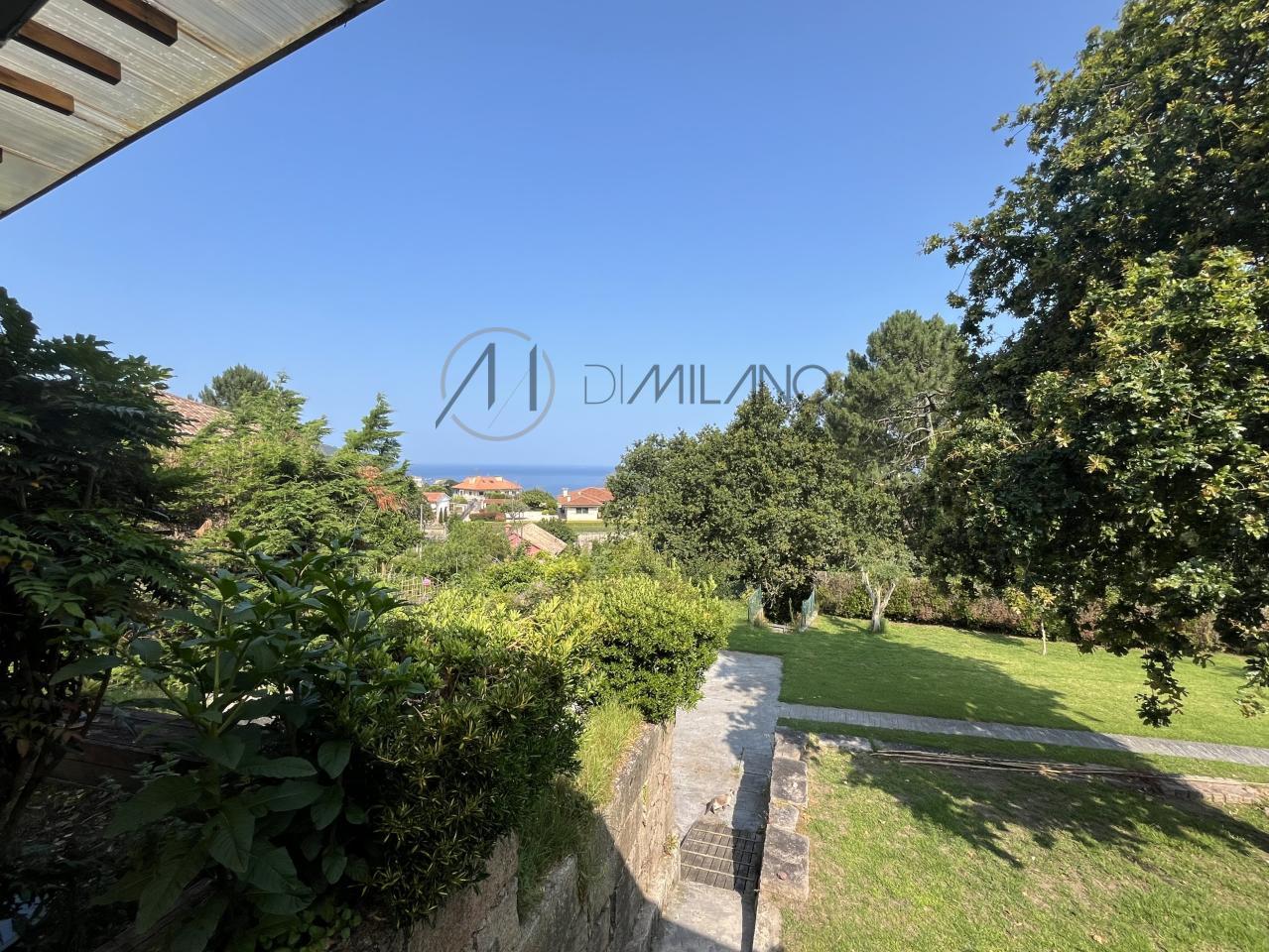 Exclusiva casa de diseño con vistas inmejorables en Nigrán