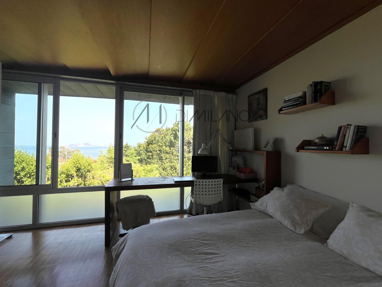 Exclusiva casa de diseño con vistas inmejorables en Nigrán