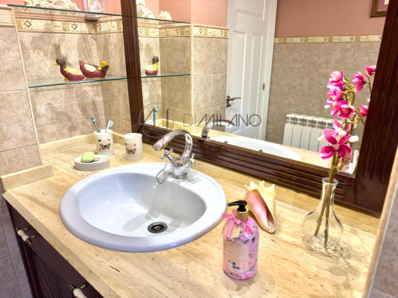Un hogar con encanto y piscina en Porriño