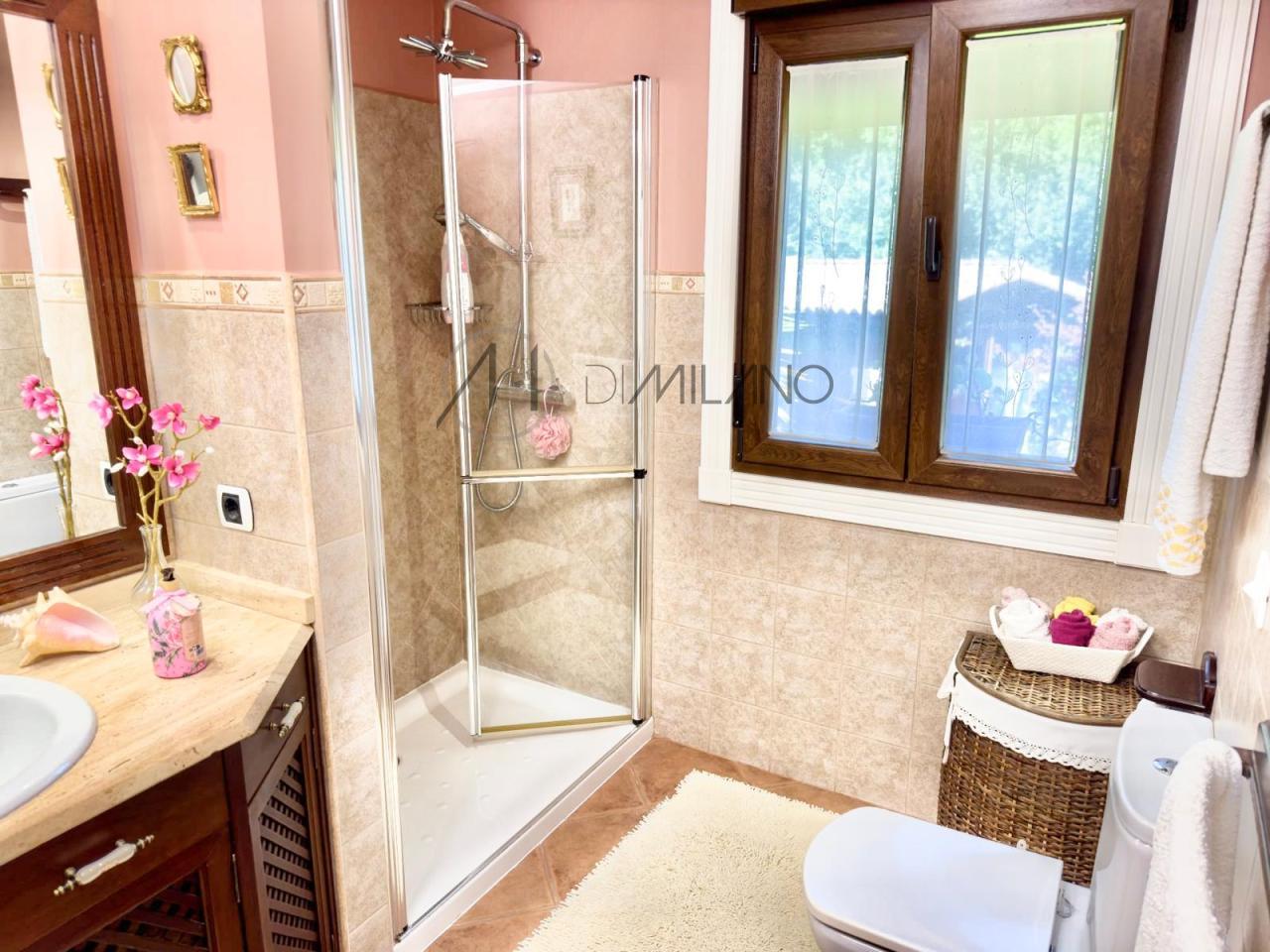 Un hogar con encanto y piscina en Porriño