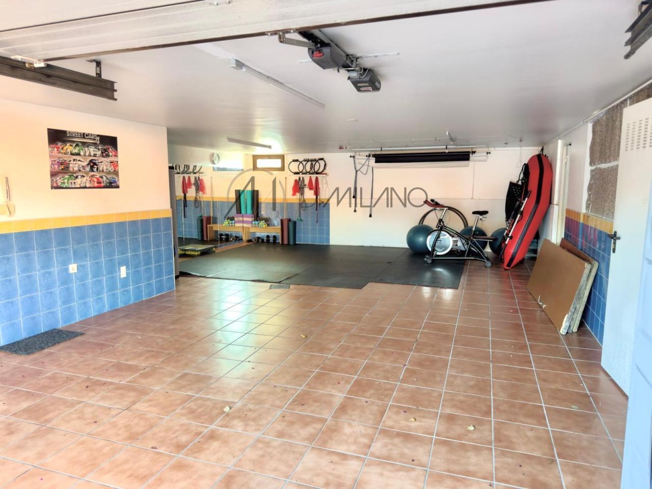 Un hogar con encanto y piscina en Porriño